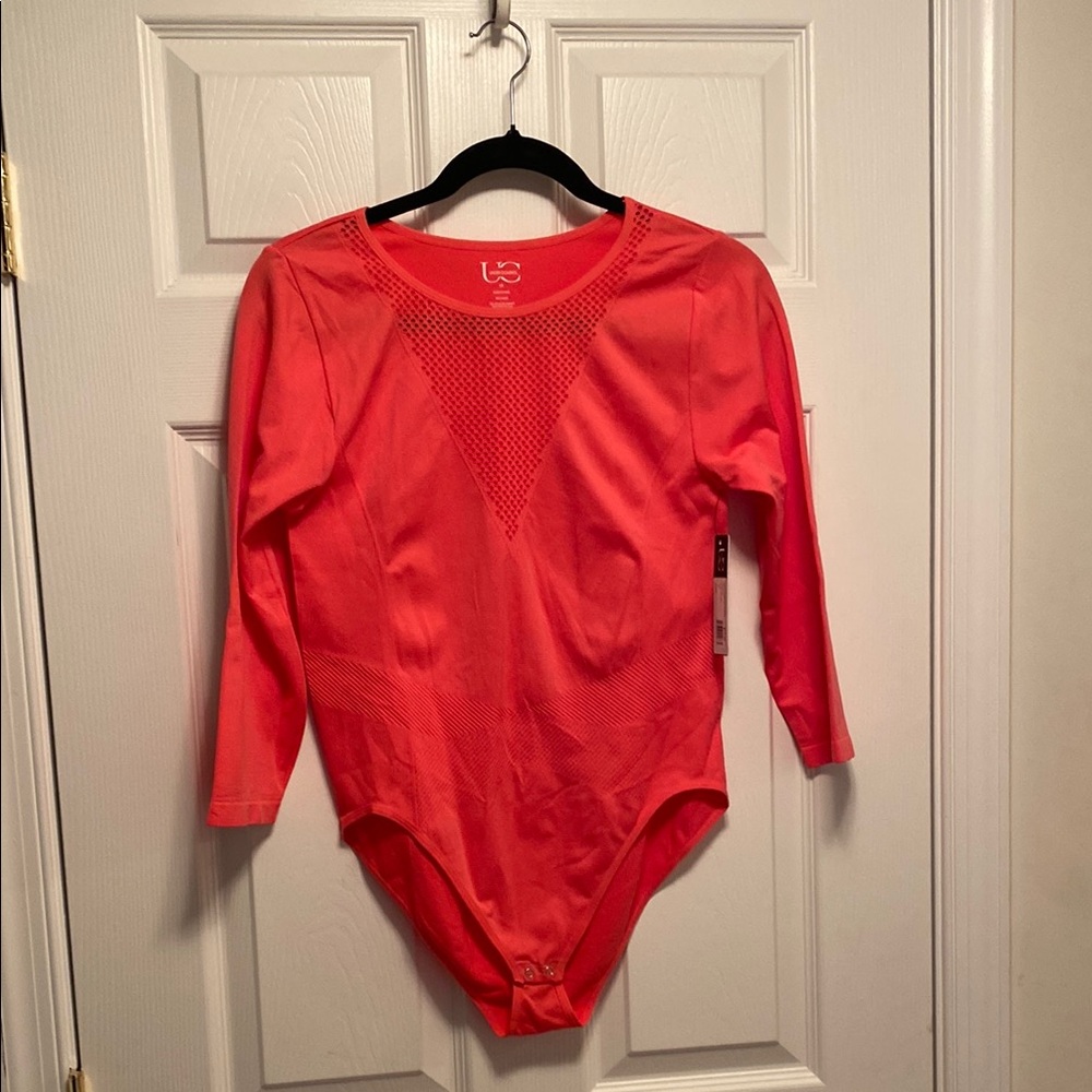 Under Control Coral Mesh V-neck 3/4 sleeves Bodysuit…size 1X